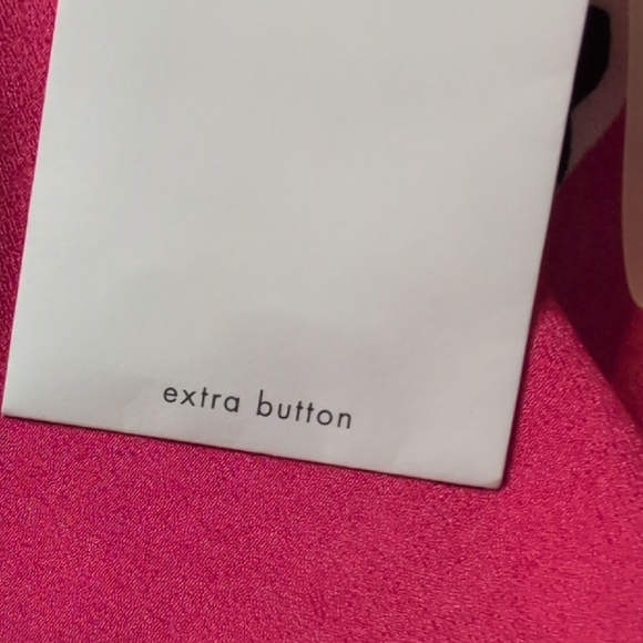 Calvin Klein Roll Tab Sleeve Top - Picture 15 of 15